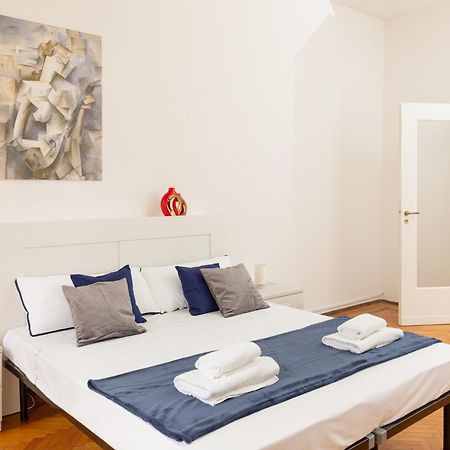 Picasso - Spacious Exclusive Apartment ミラノ エクステリア 写真