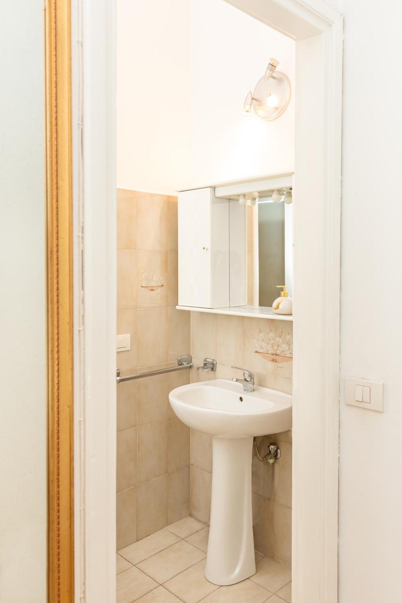 Picasso - Spacious Exclusive Apartment ミラノ エクステリア 写真