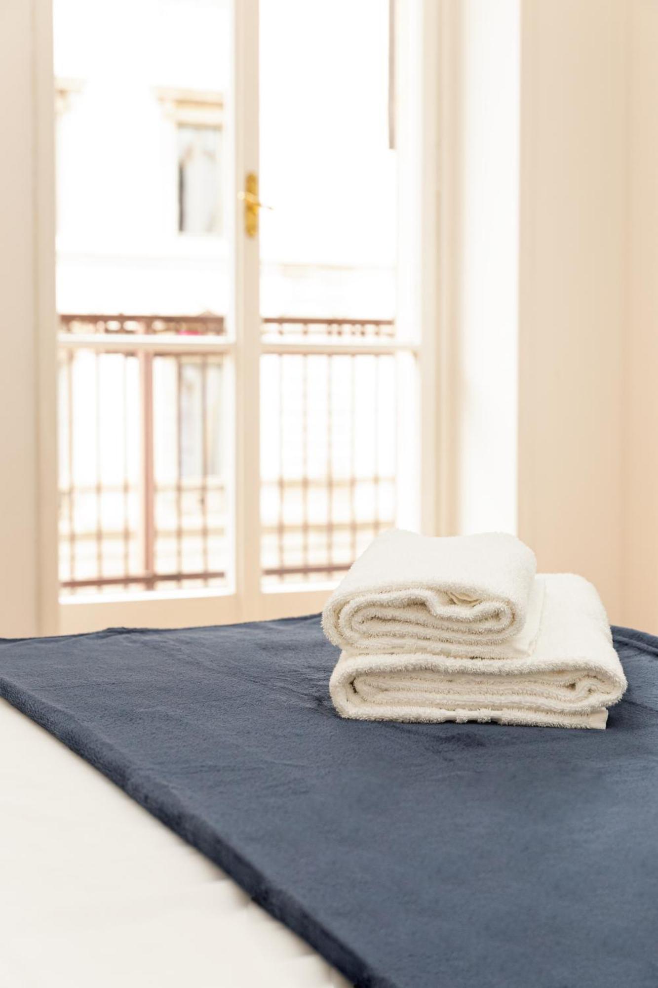 Picasso - Spacious Exclusive Apartment ミラノ エクステリア 写真