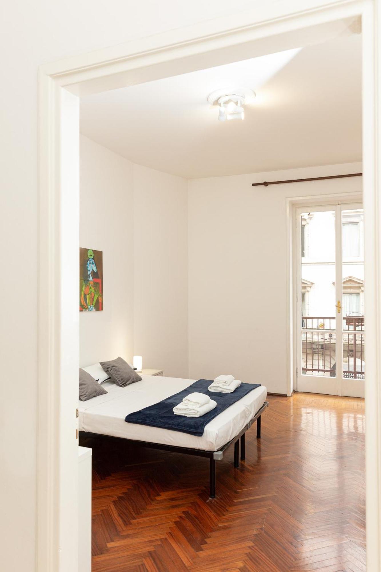 Picasso - Spacious Exclusive Apartment ミラノ エクステリア 写真