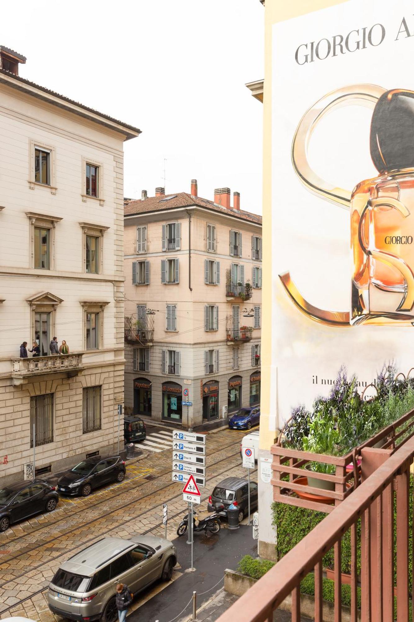 Picasso - Spacious Exclusive Apartment ミラノ エクステリア 写真